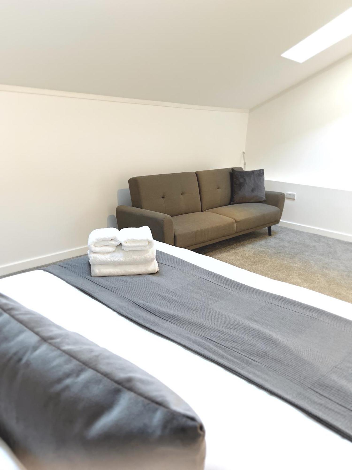 Ascot House Apartments بيتربرو المظهر الخارجي الصورة